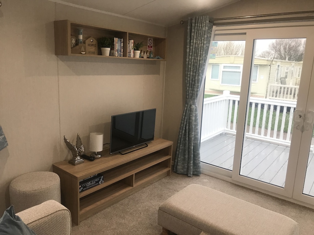 Driffield Vacations - Captivating 3-bed Brand new Luxury Caravan - Property Image 10
