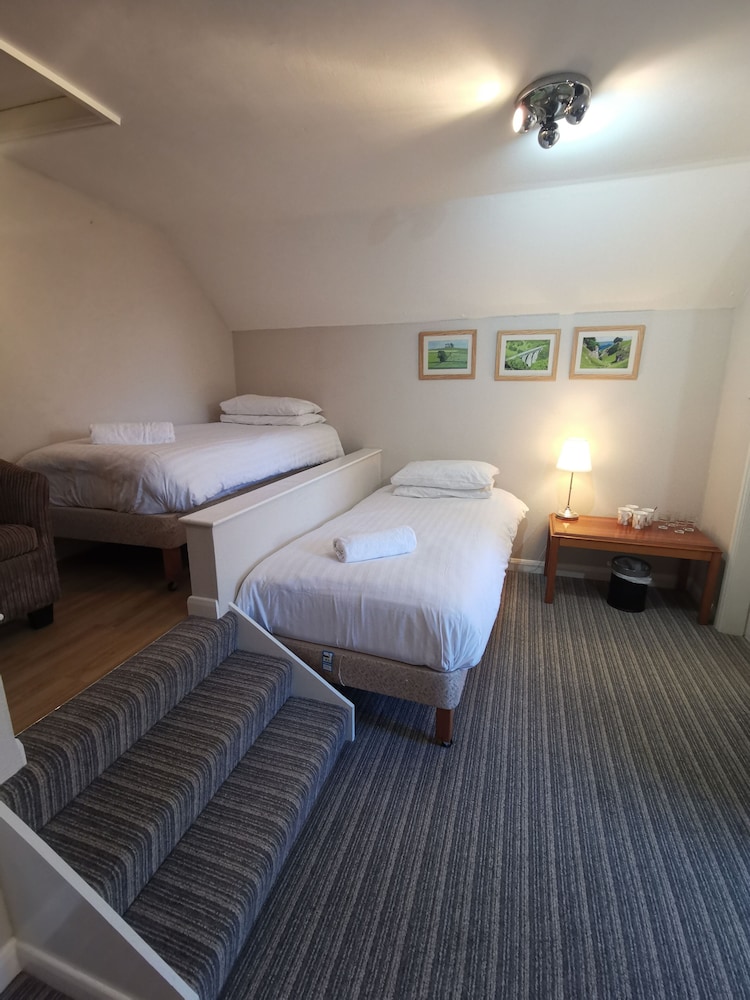 Newton House Hotel