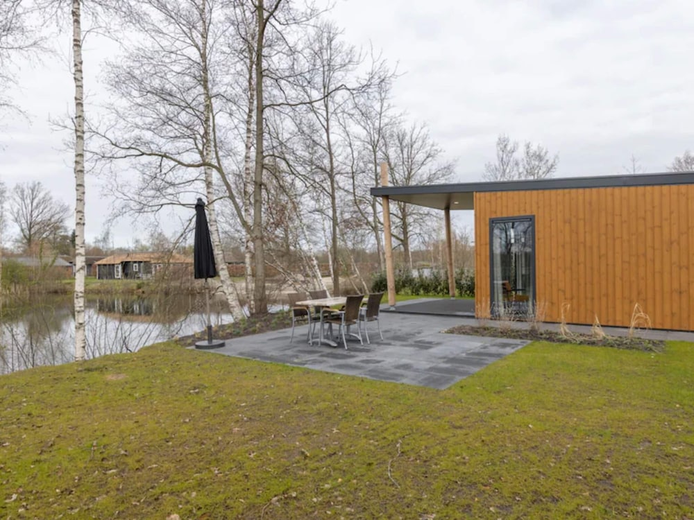 Lakefront Holiday Home view 2