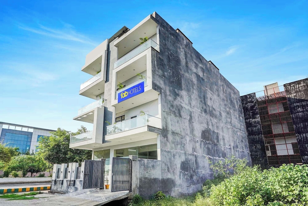 Fabhotel The Glampoint