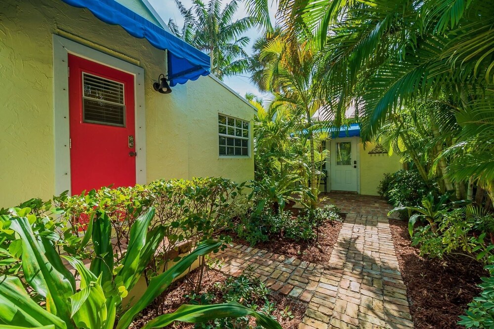 Key West Cottage w/ Beautiful Pool Oasis! view 2