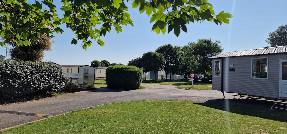 Dover Vacations - Dashortbreaks-stmargaretsbay-wifi-parking - Property Image 6