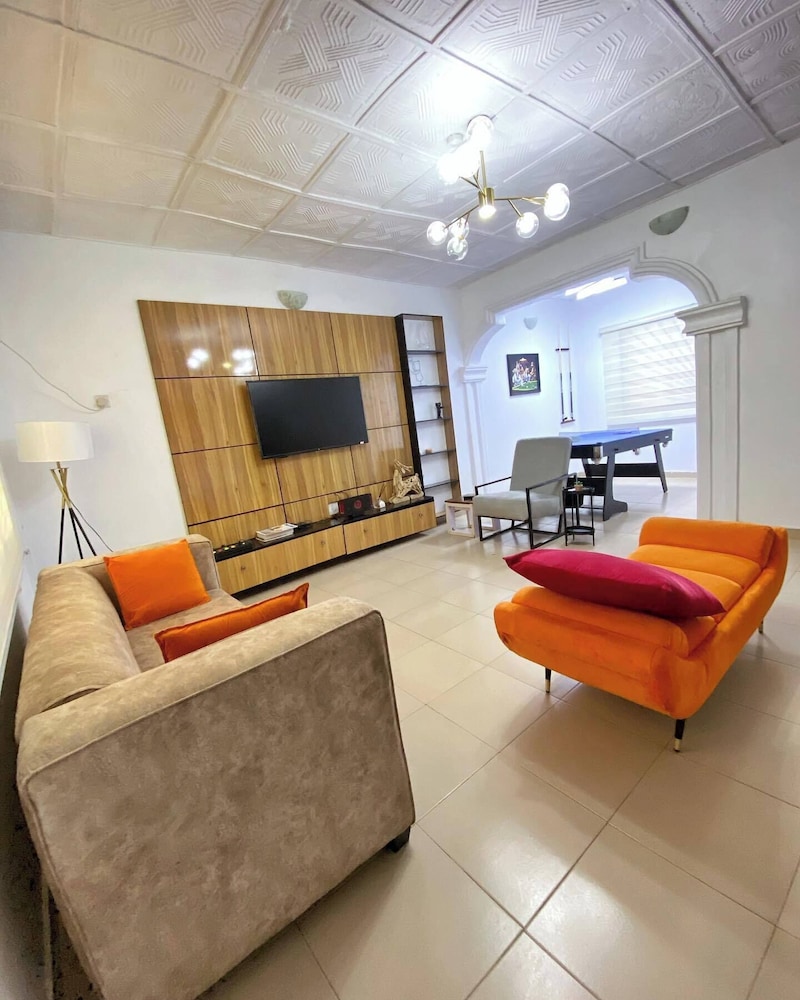 Pinewood Apartments