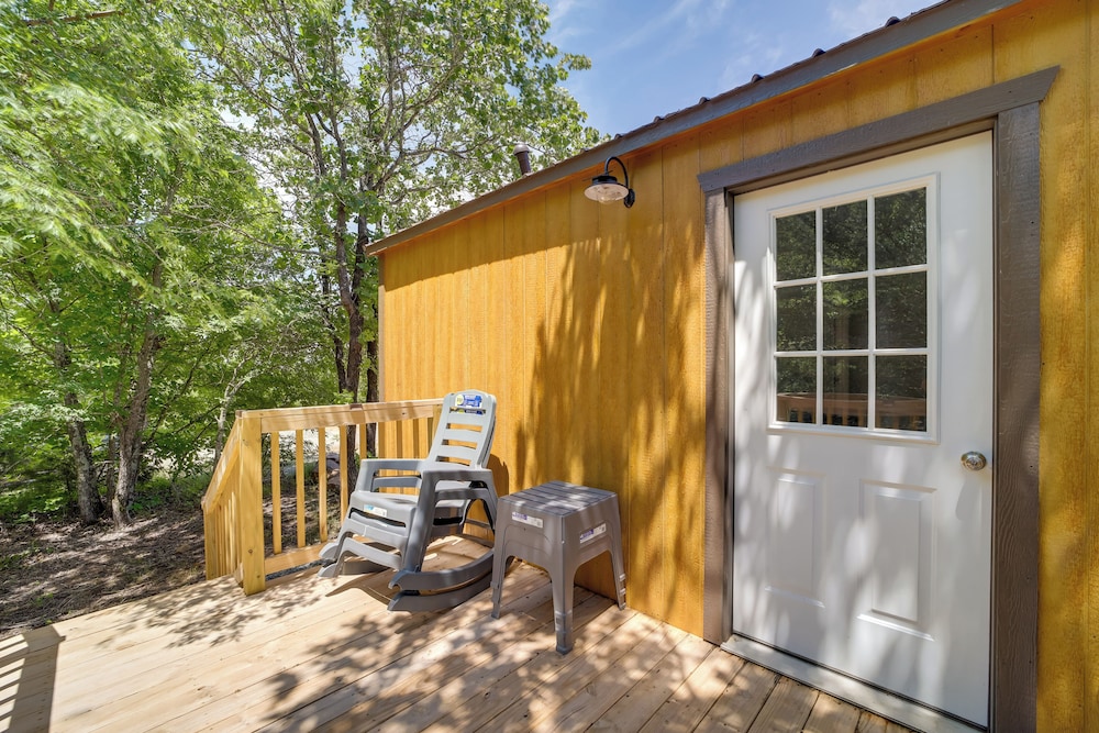 Hike, Fish & Explore: Cabin Near Eufala Lake!