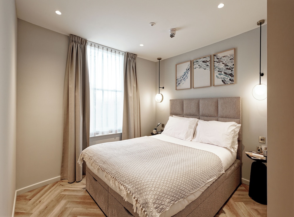 Notting Hill Hyde Park Apartments