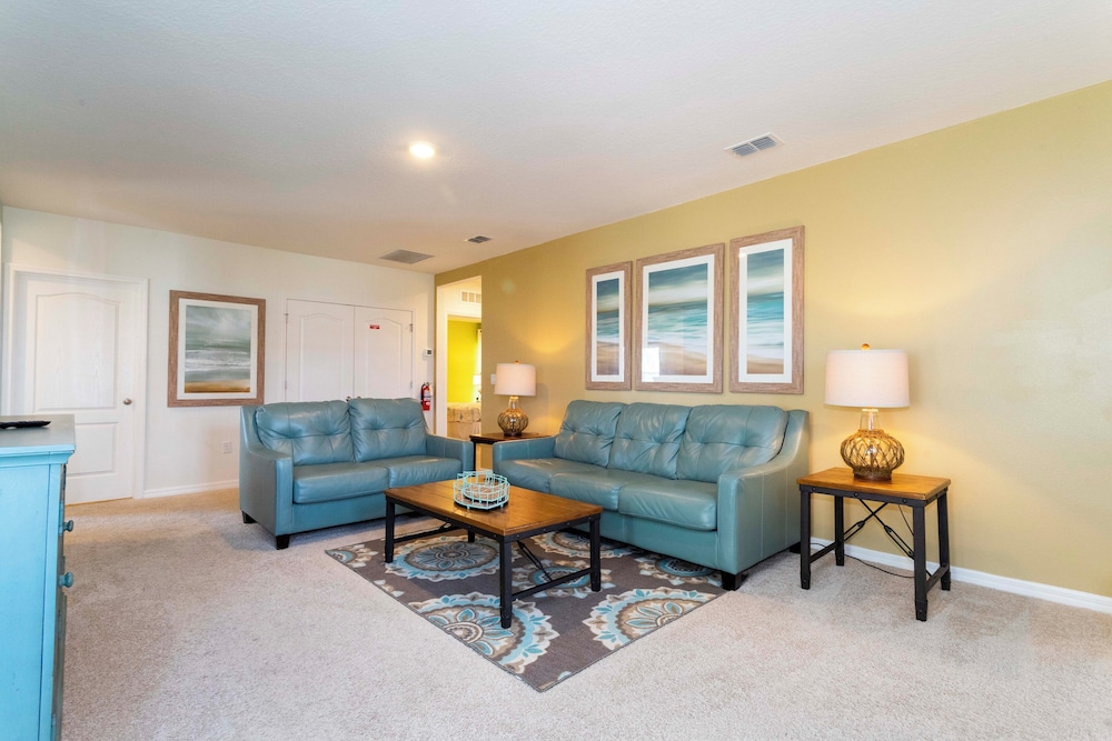 Marvelous 7 Bd w/ Pool Close to Disney @ Solterra 6086
