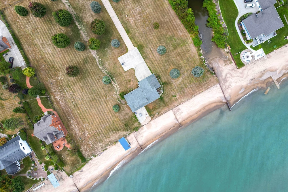 Lake Huron Hideaway w/ Private Beach! view 4