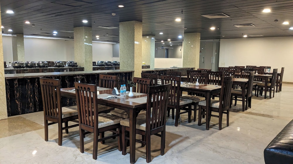 Hotel Metteyye Residency