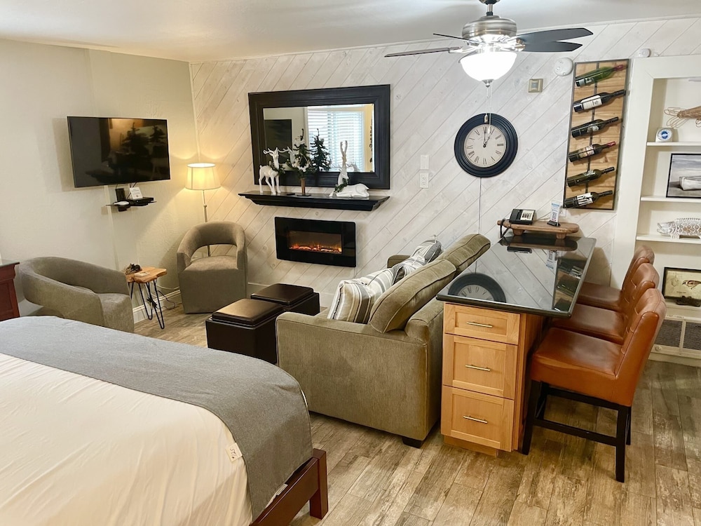 125 Bldg B Condo