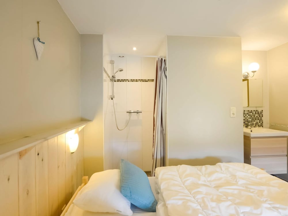 Magnificent Holiday Home in Manhay With Fenced Garden view 3