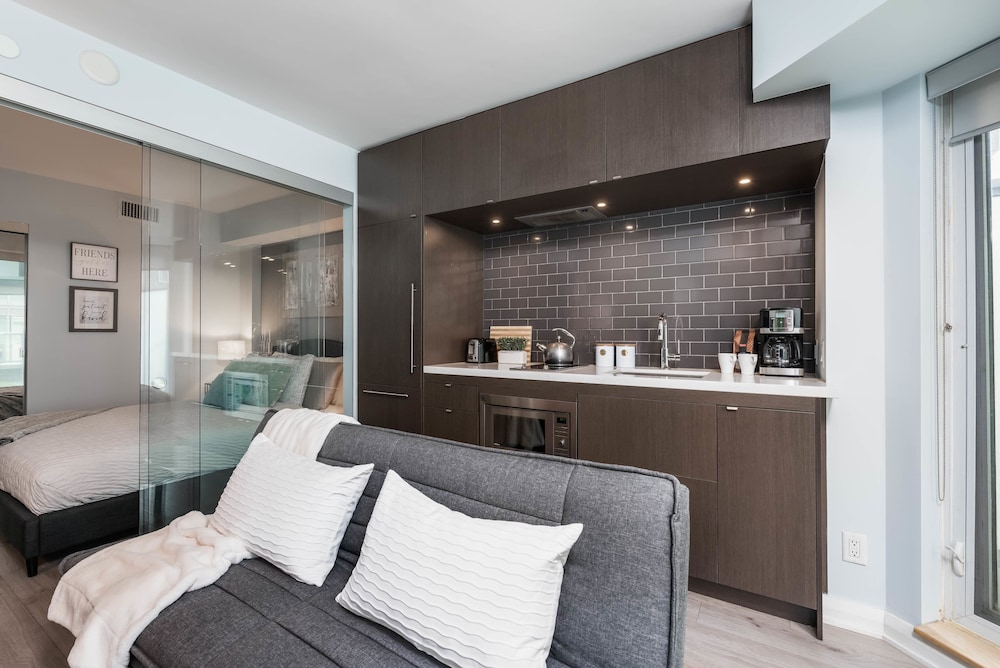QuickStay Yorkville Paradise - Yonge & Bloor-2