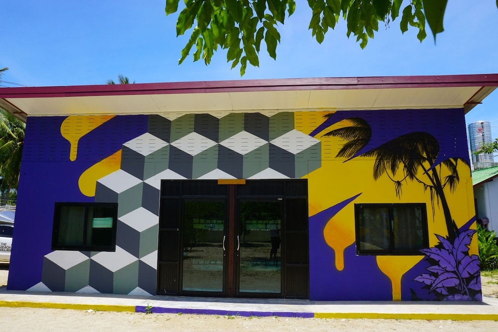 The Beach Village - Hostel