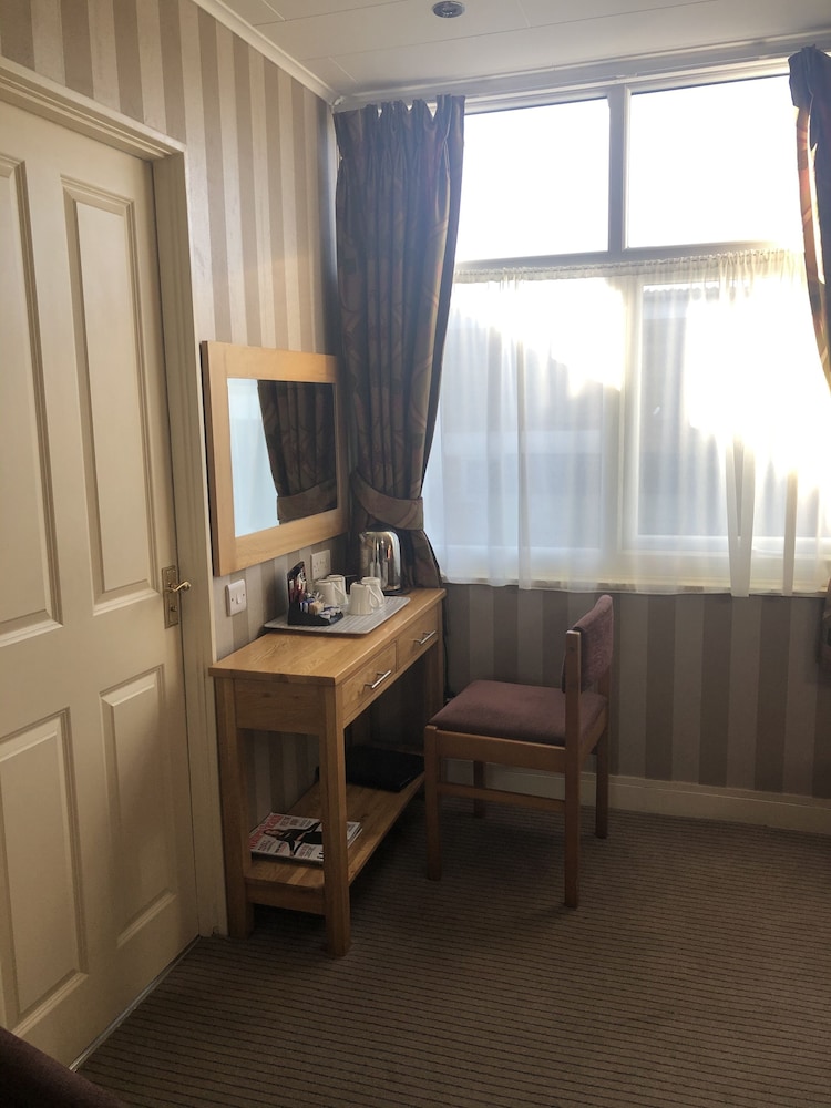 The Dog and Partridge Country Inn