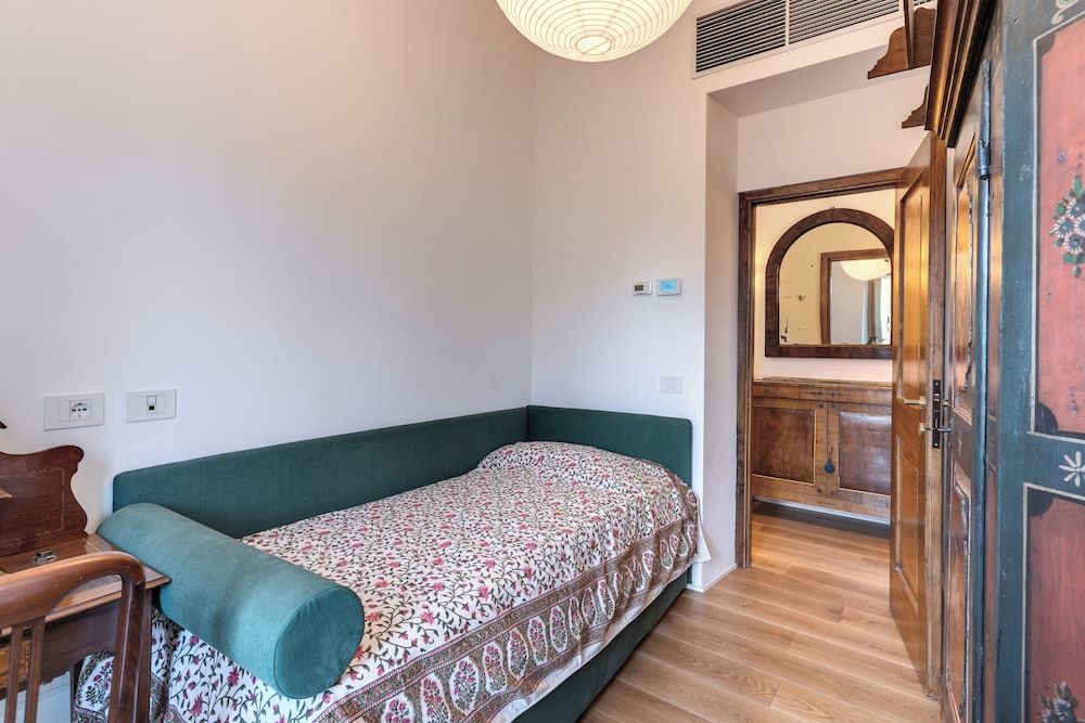 Trastevere Outstanding 4 Br Terraced Apartment