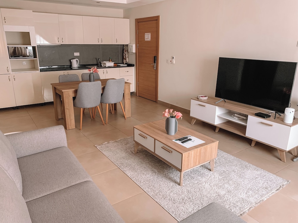 Sky Suites Airport