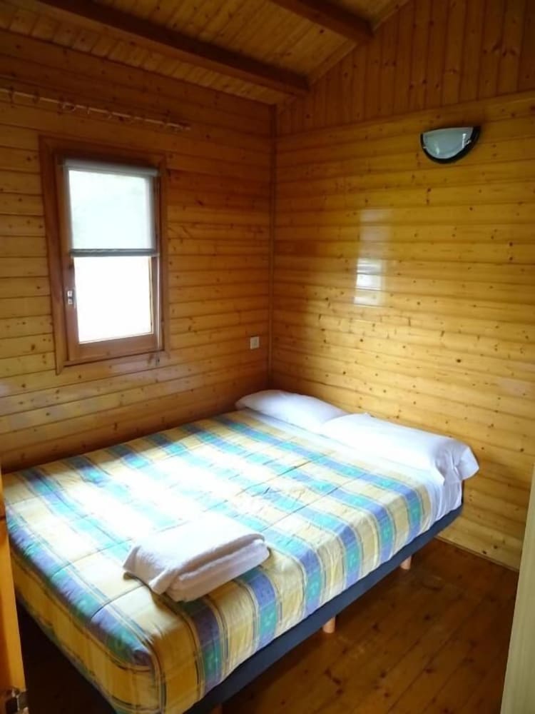 Camping & Bungalows Leagi
