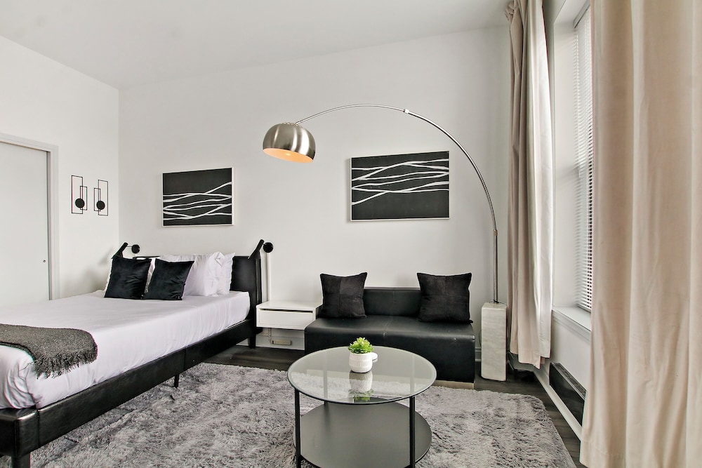 1BR in Hyde Park - Del Prado 811