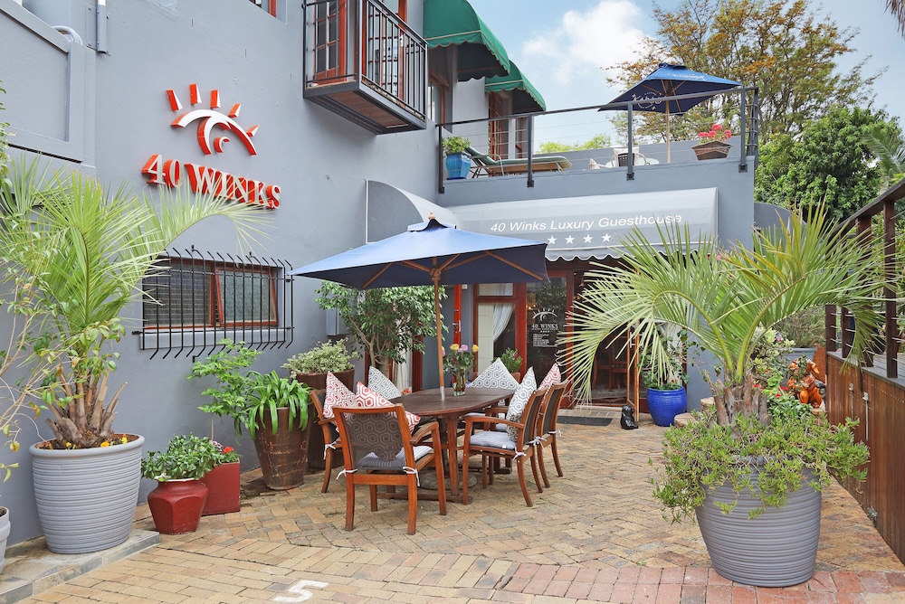 40 Winks Guest House Green Point Cape Town