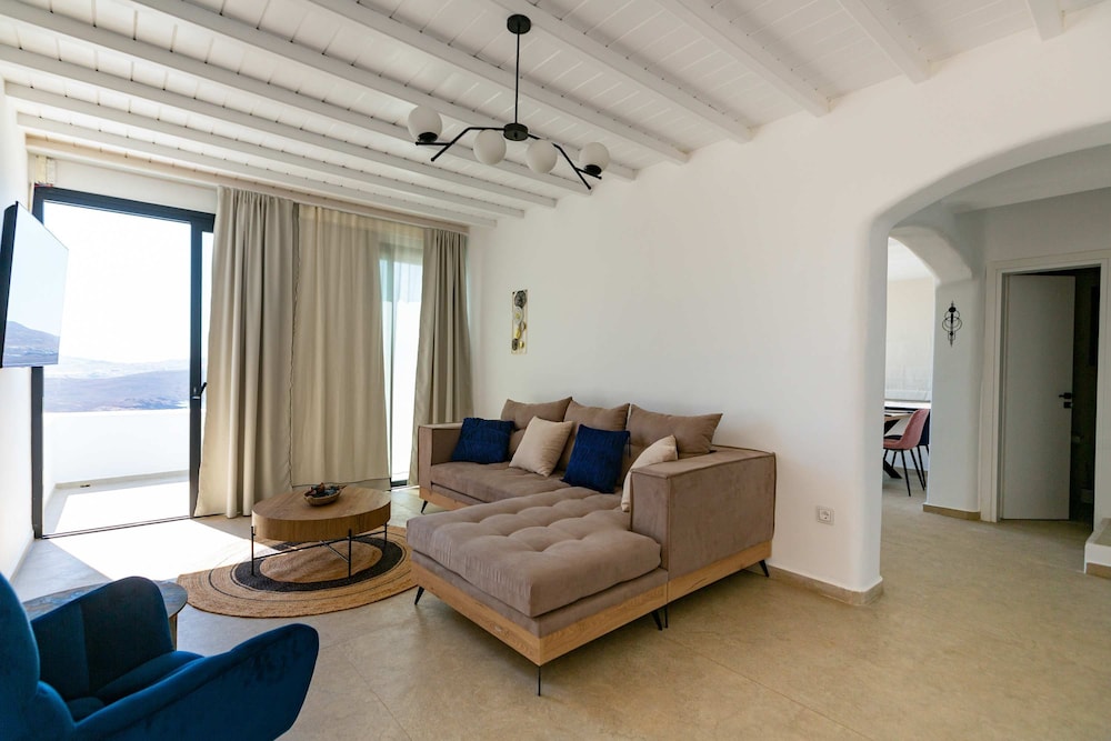 Apellon Mykonos Luxury Seaview Retreat