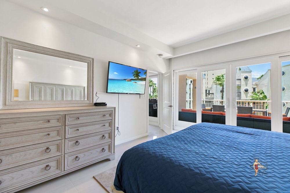 Bahia Mar-Solare Beachfront & Two Pools