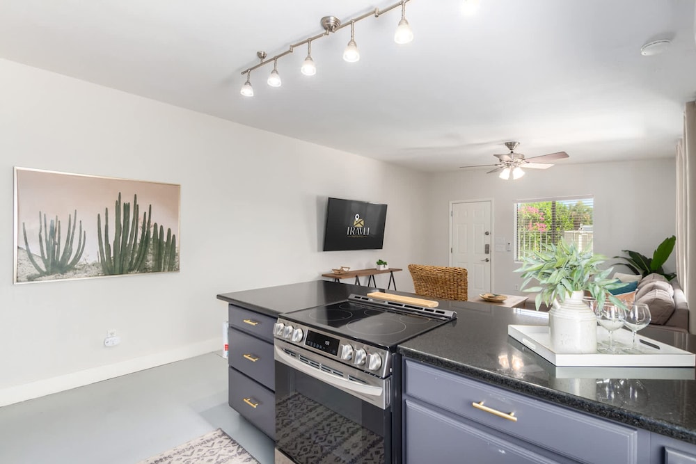 Mescal Villa Casitas Sportcourt Pool NEW Kitchen