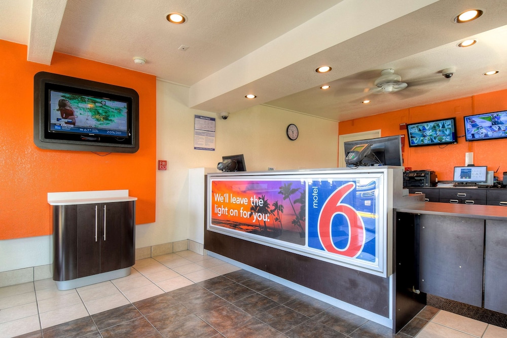 Motel 6 El Cajon, CA - San Diego