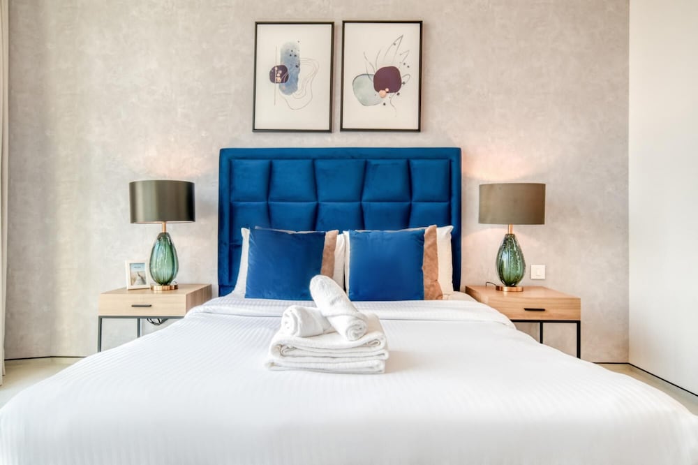Classy Address JBR 3BR w Balcony and Beach Access