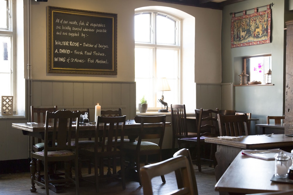 Red Lion - B&B view 2