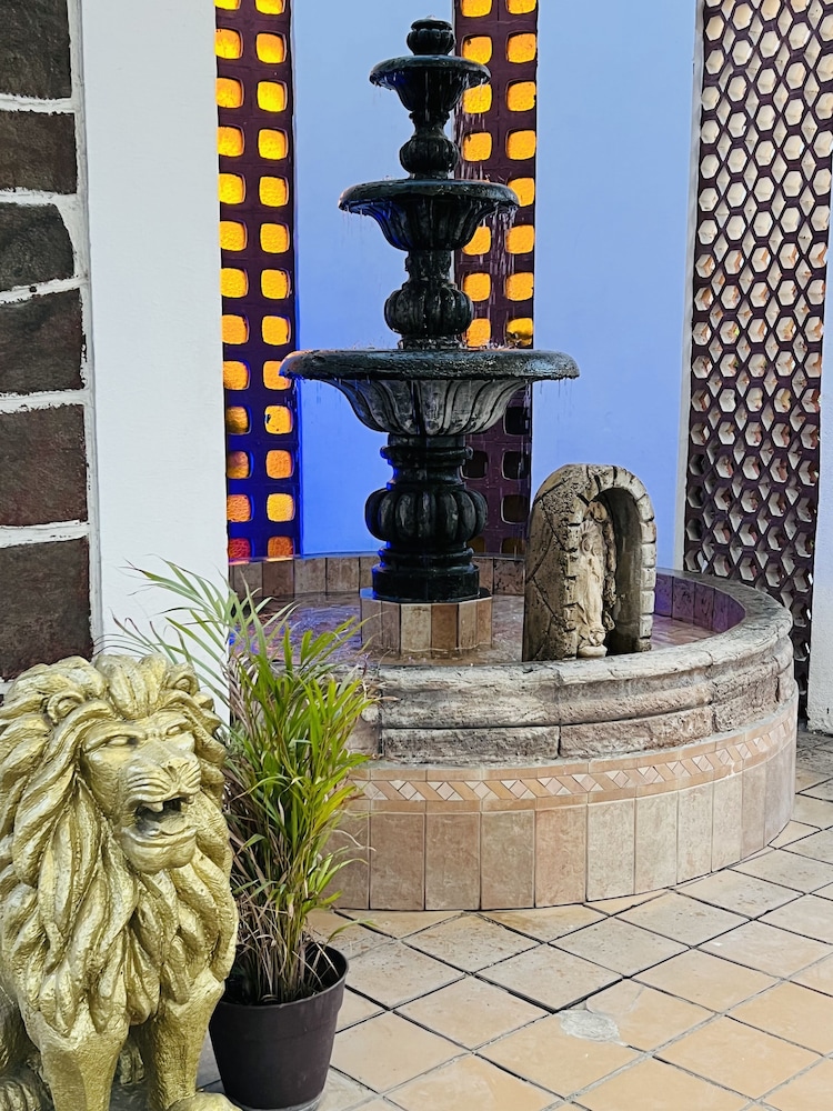 Nuevo Laredo Vacations - Hotel  Suites Hacienda Santa Maria - Property Image 4