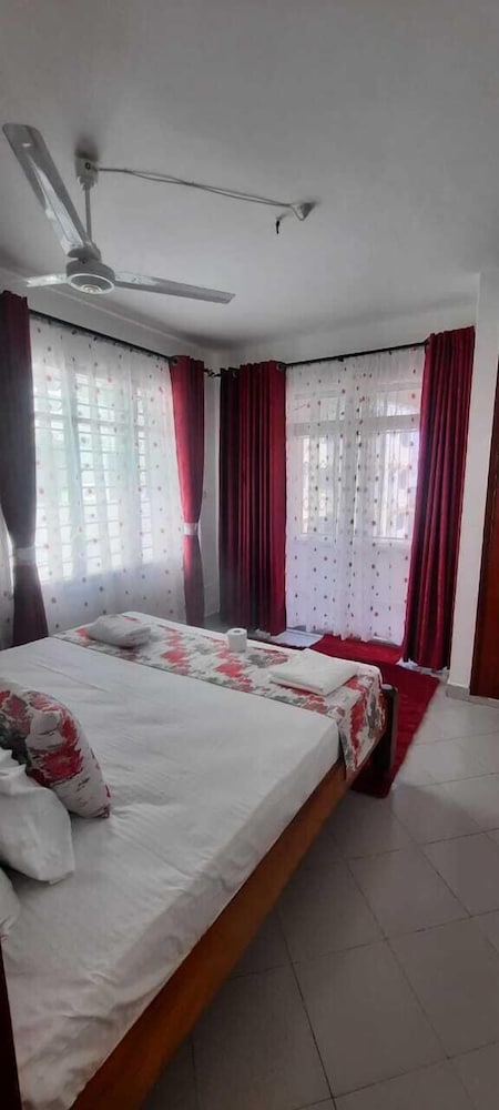 Lux Suites Shiv Apartments Nyali Cinemax