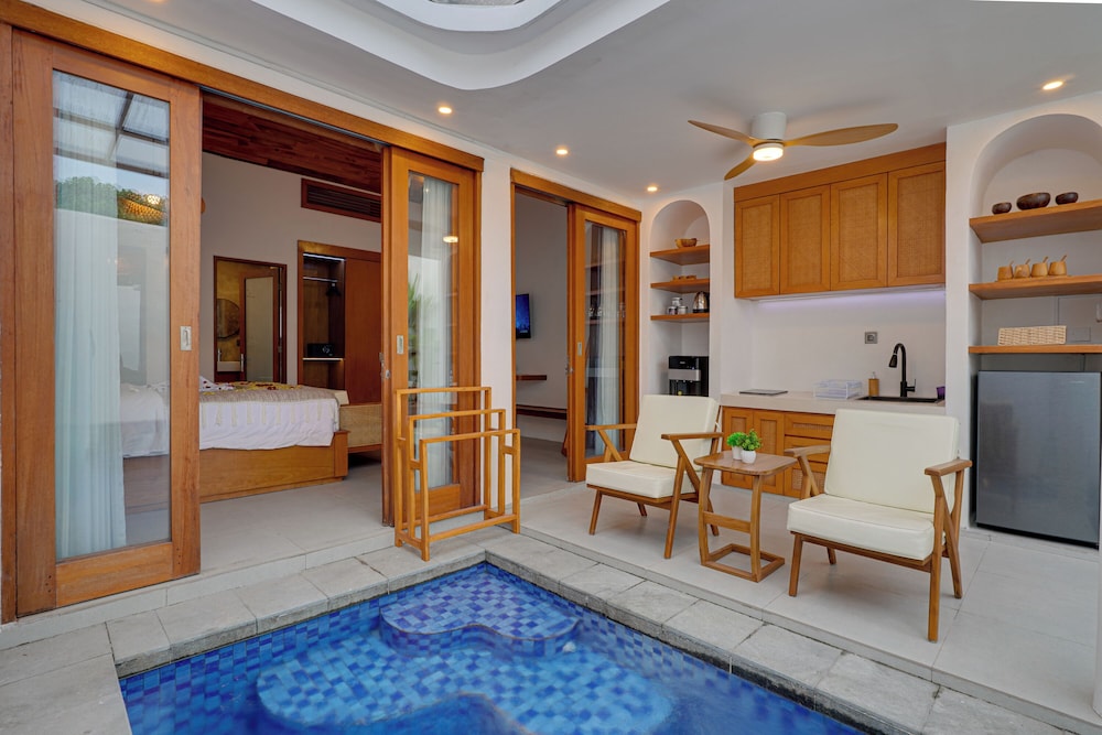 LaLuxe Villa and Residence