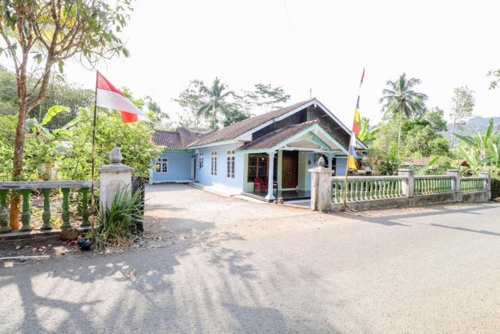Riana Homestay view 2
