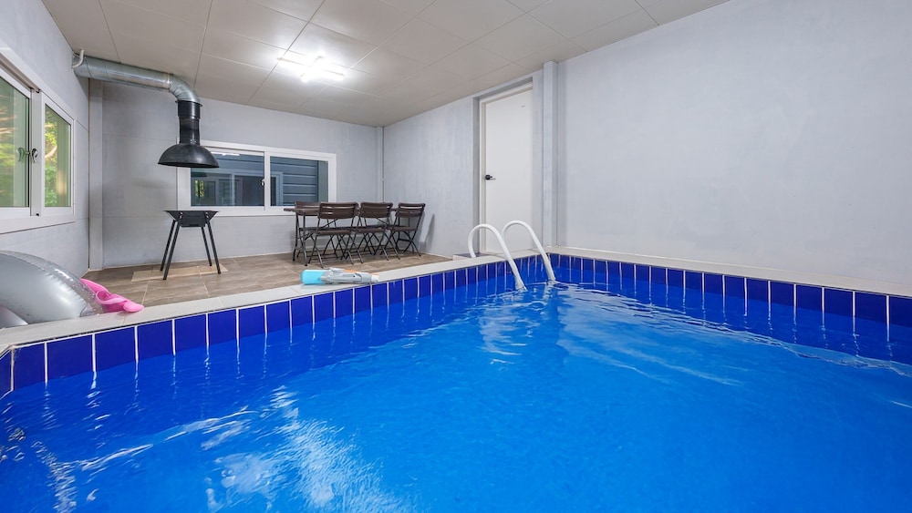 Gyeongju Ain Kids Pool Villa