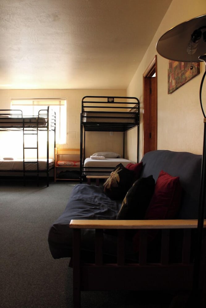 Ashland Vacations - Ashland Commons Hostel - Property Image 57