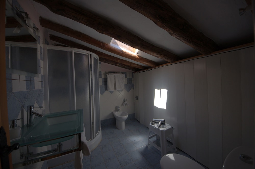 Photo 31