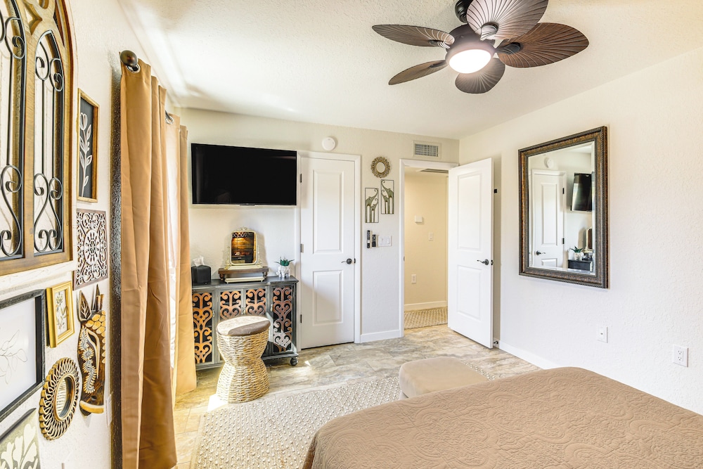 NEW Listing! Gorgeous Poolside Views: Havasu Haven