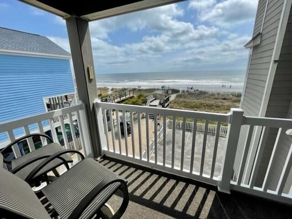 Cape Coddages Ii 2 Bedroom Condo by RedAwning
