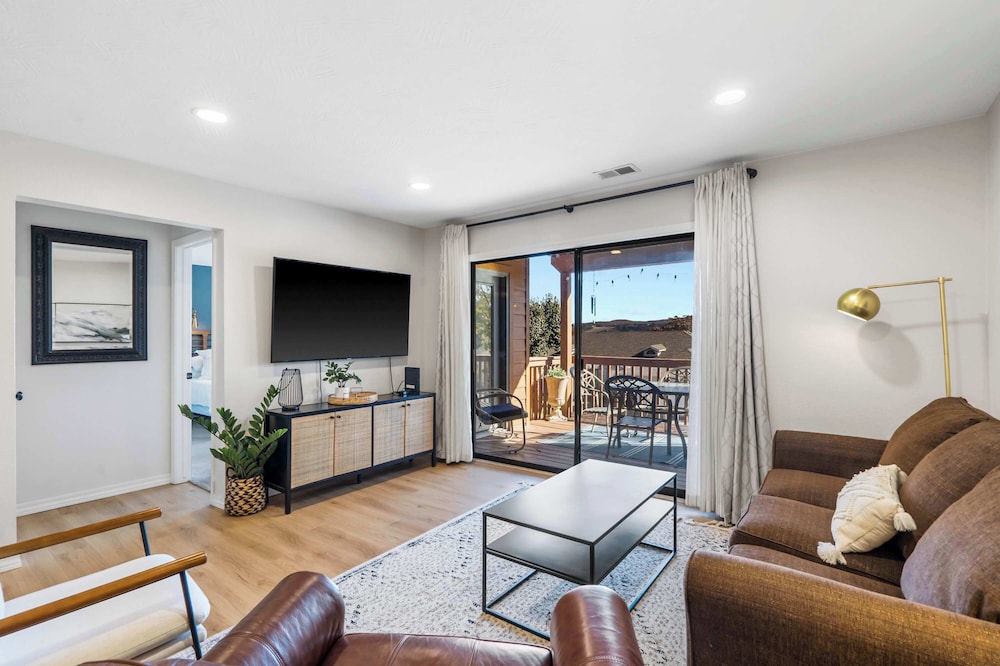 Avondale Hideaway Condo for 6