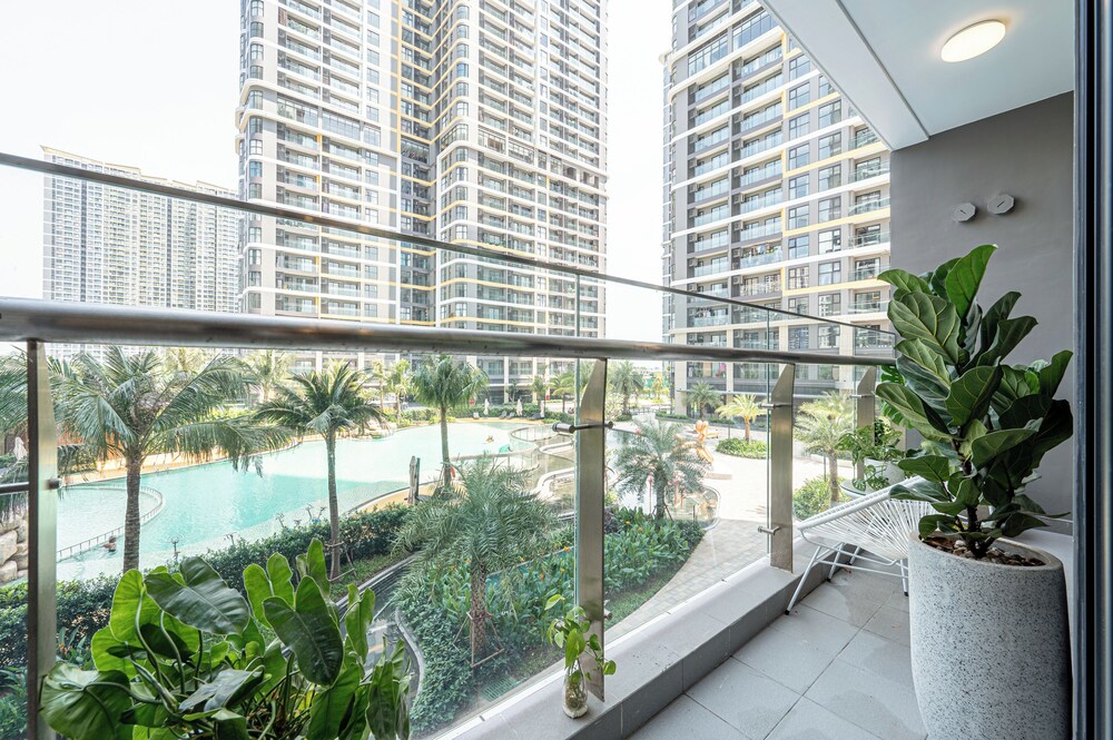 LA Nest - The Green Nest