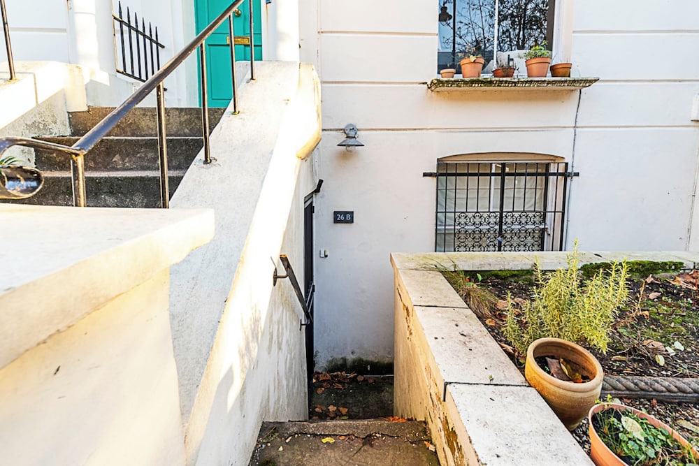Colourful and Cosy Home in De Beauvoir Town