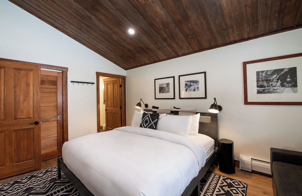 Zephyr Mountain Lodge Vacation Condos - Winter Park CO