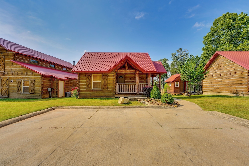Branson 'antler's Lodge' Cabin w/ Private Hot Tub view 5