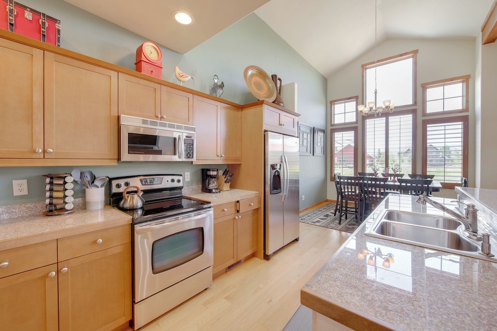 Grand Elk Golf Club On-site: Mtn-view Home w/ Deck