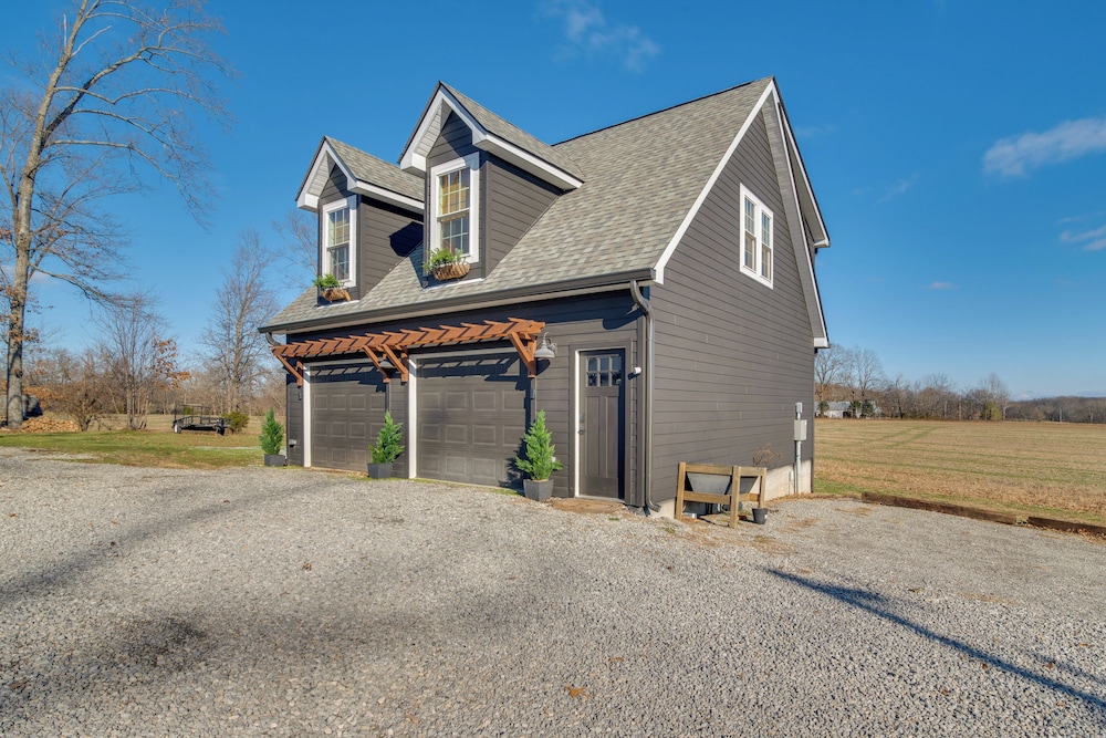 Rest & Relax: Tennessee Home w/ Patio & Fire Pit