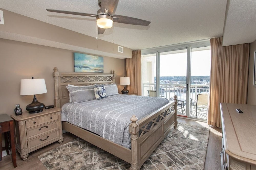 Yacht Club 1-1103 3 Bedroom Condo