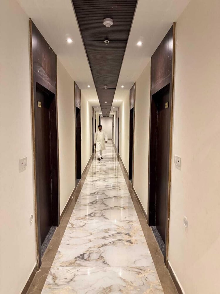 Hotel Grand Lucent