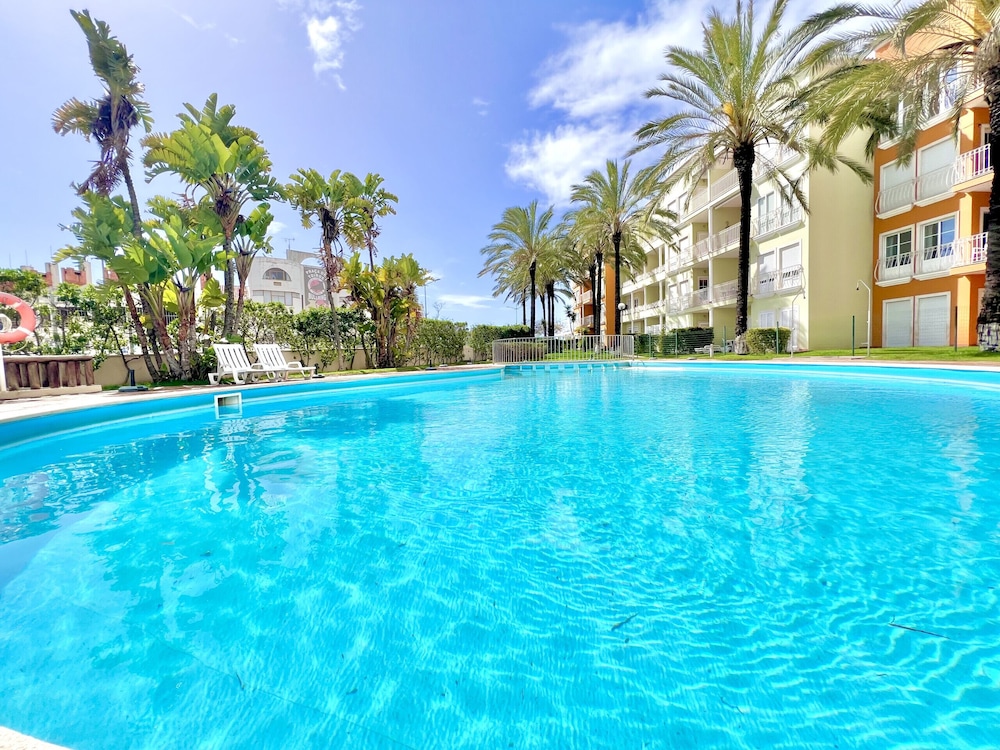 Albufeira Modern 6 With Pool by Homing
