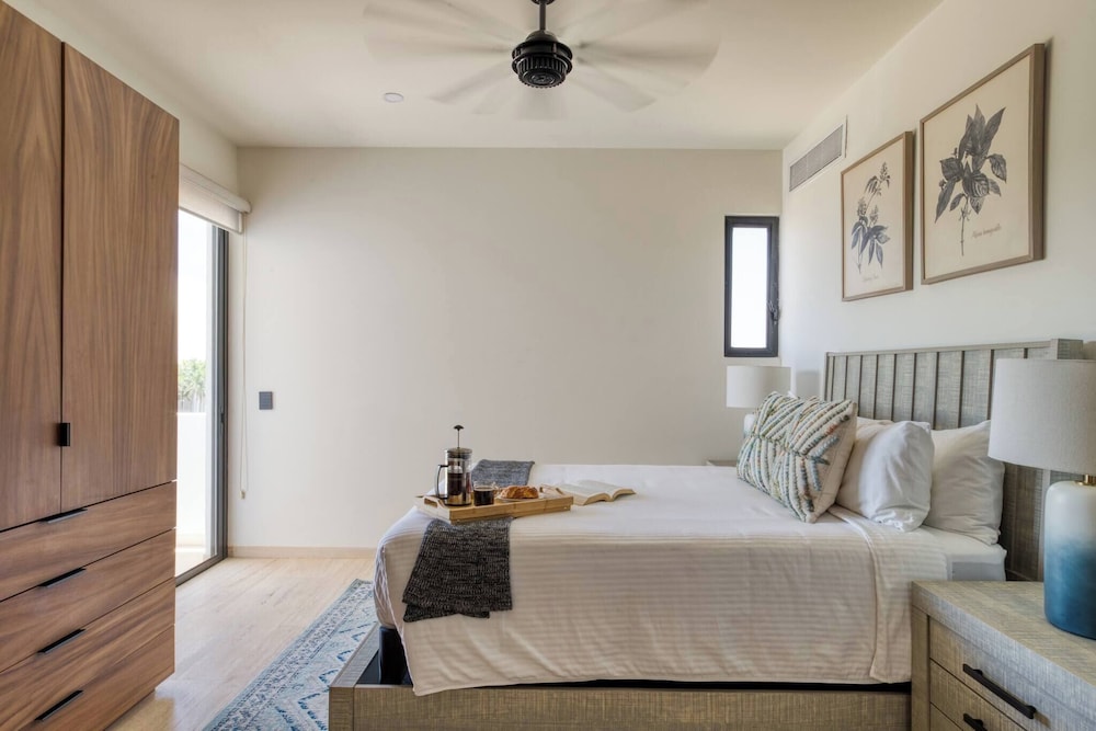 Group Apt #13 #16, no View, 3br, 12 pax