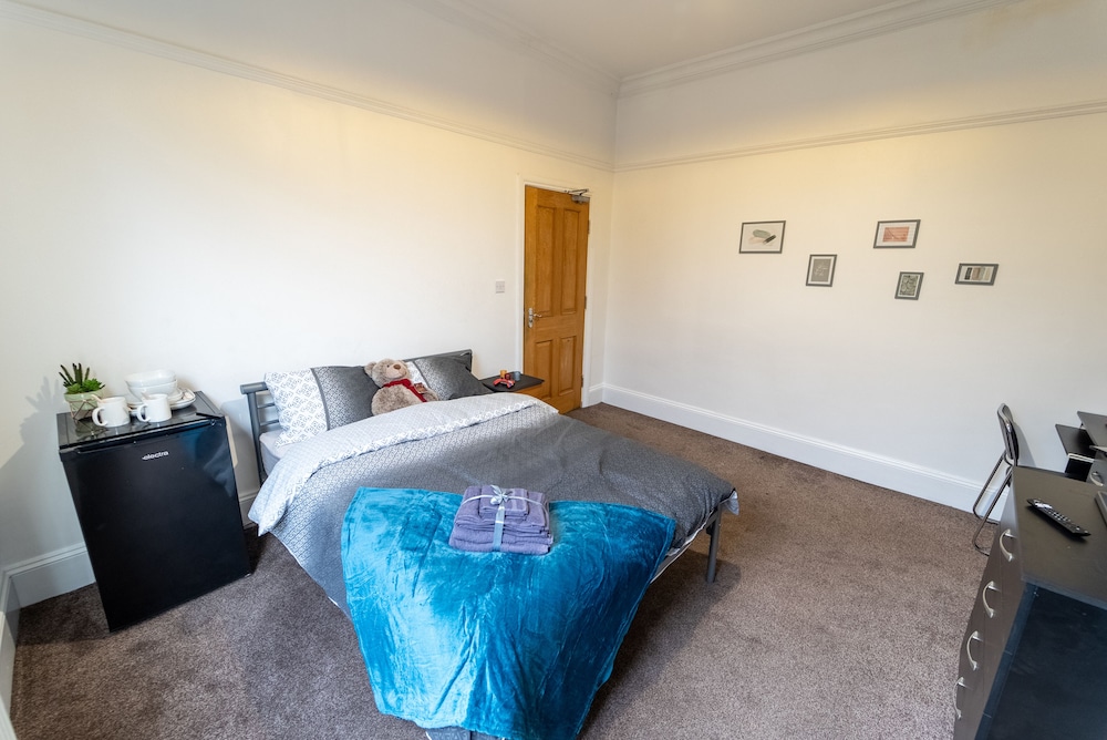 Cosy Room Close to the City view 3