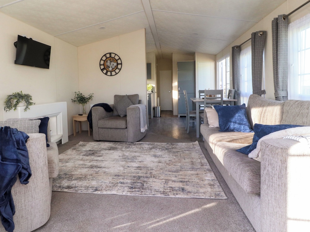 17 Birchwood Close
